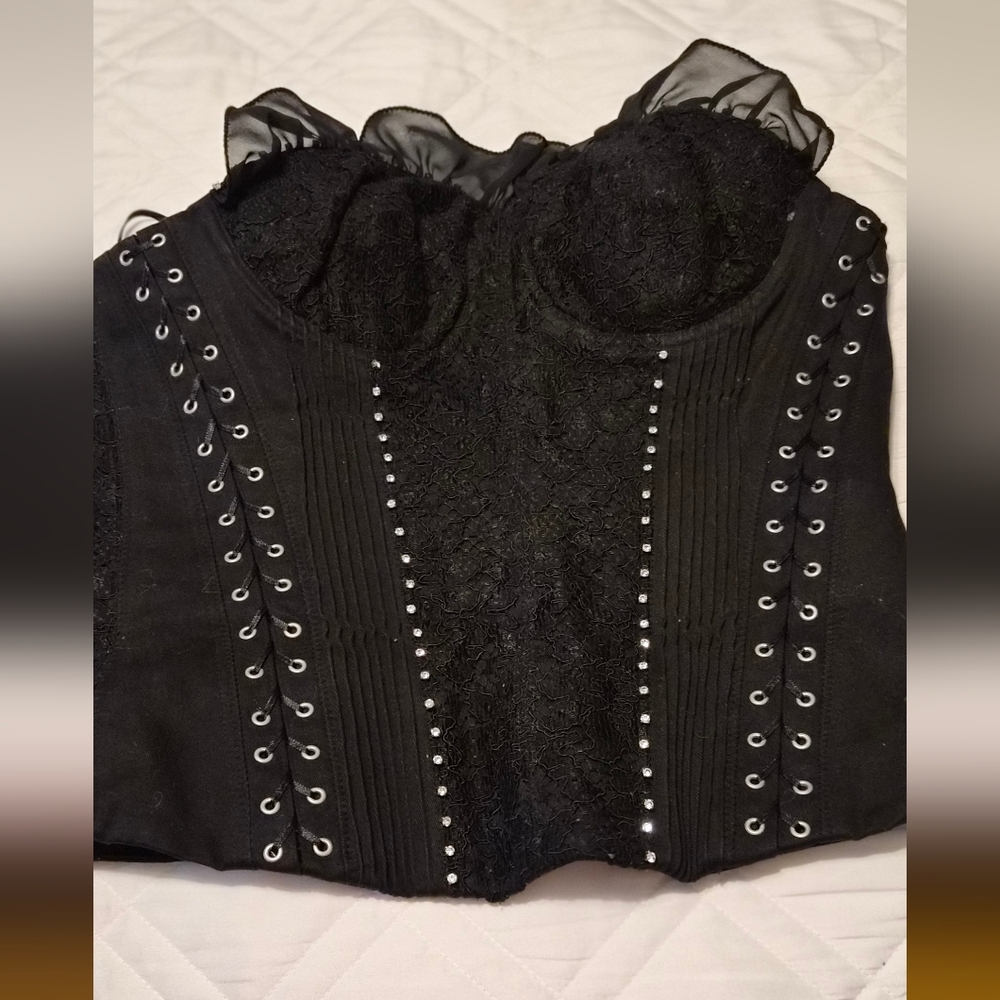 Chic Black Lace Bustier Top
